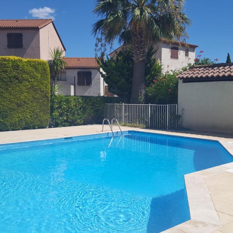 Etoile bleue Piscine, jardin et douceur de vivre - Studio - 22