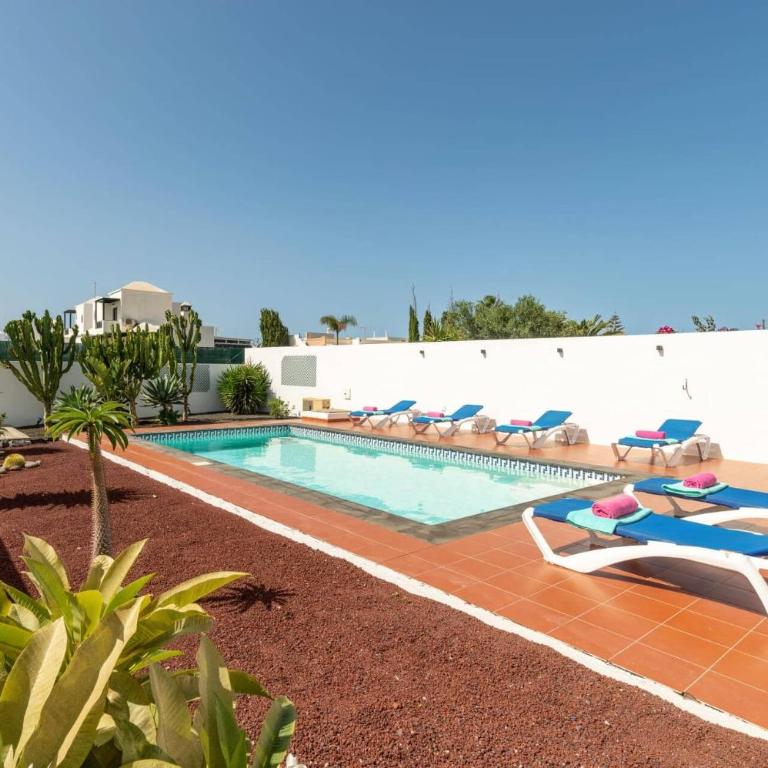 Villa Tropical by Villa Plus - Villa - 14