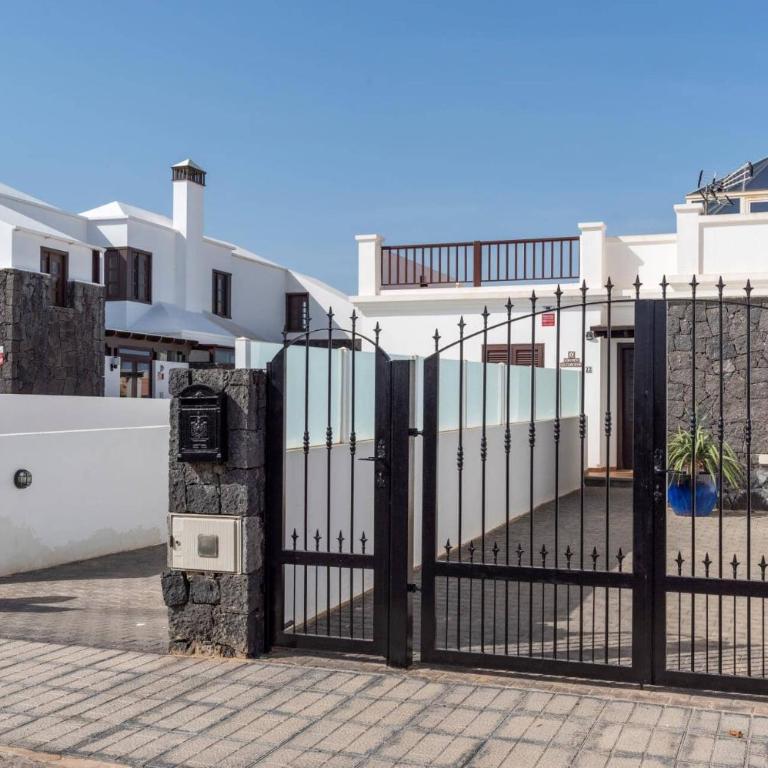 Villa Tropical by Villa Plus - Villa - 15