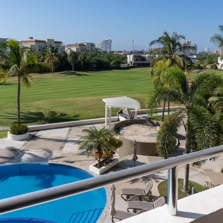 Golf View Retreat Pool & Gym Marina Mazatlán - Apartment - 2