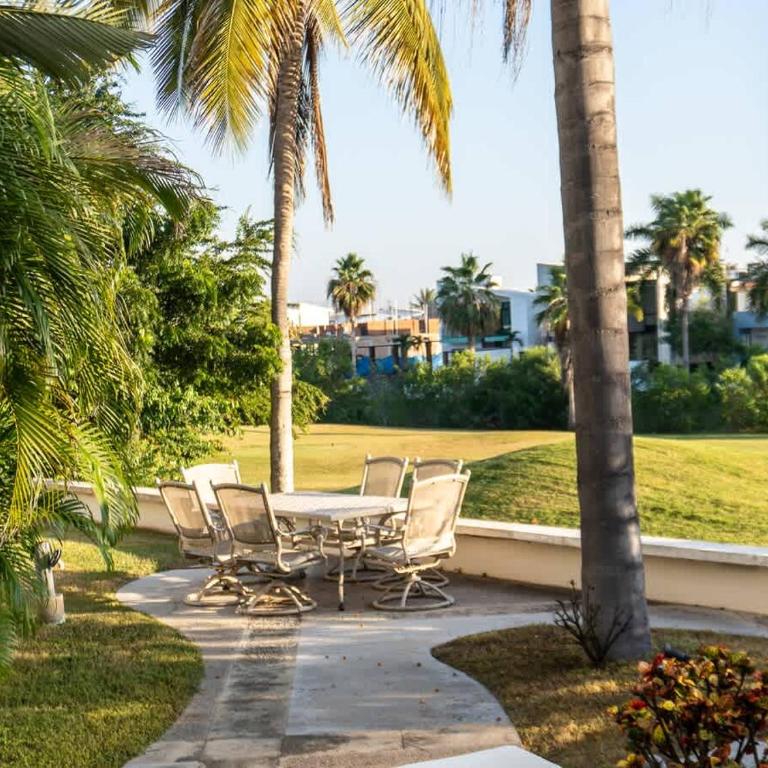 Golf View Retreat Pool & Gym Marina Mazatlán - Apartment - 32