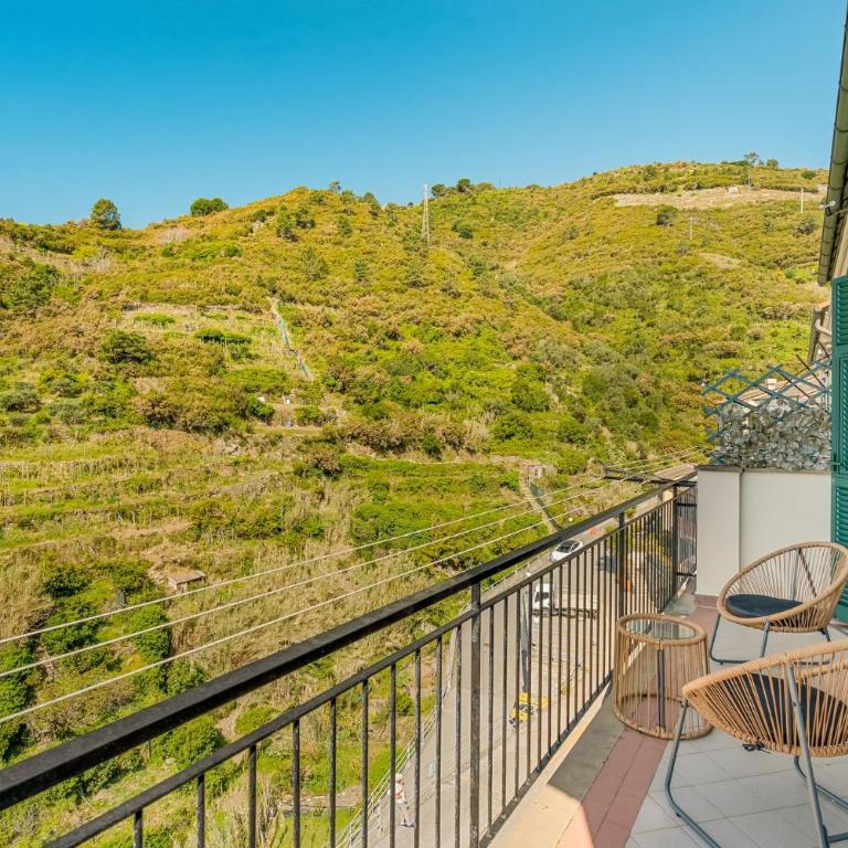 Sulla via dell'amore- Riomaggiore -private parking - Three-Bedroom House - 5