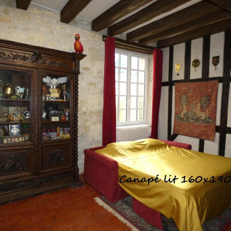 Suite des 7 Sorciers, nuit dans une Chapelle d'un Manoir Magique - Suite Deluxe avec Lit King-Size - 5