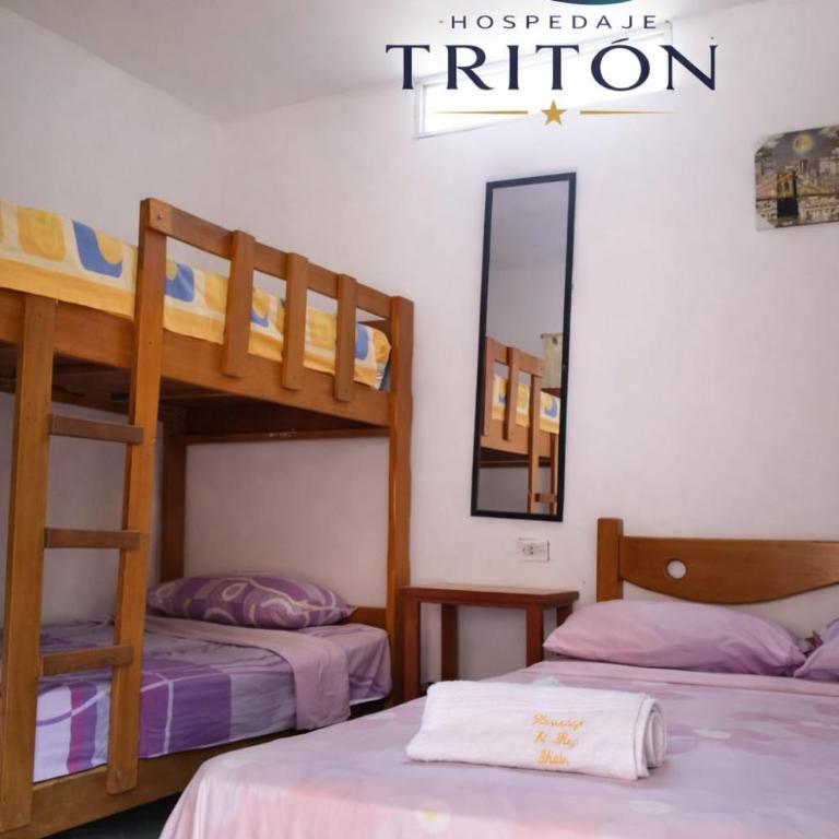 Hospedaje Triton - Habitación Doble Estándar - 2 camas - 3