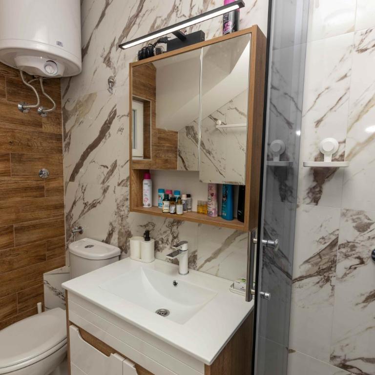 Familija - Two-Bedroom Apartment - 14