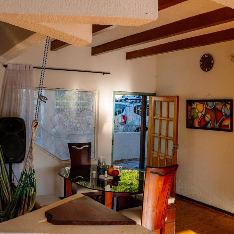House with a private pool in Balcones del Sumapaz - Casa de 4 dormitorios - 2