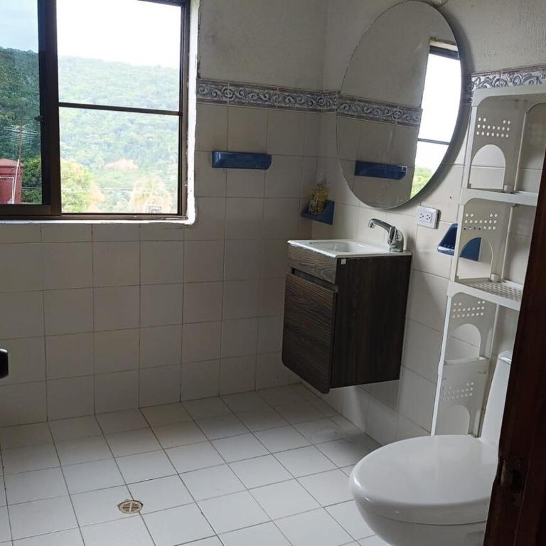 House with a private pool in Balcones del Sumapaz - Casa de 4 dormitorios - 14