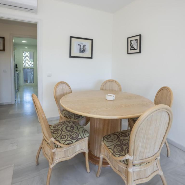 Encantador apartamento con terraza y vistas a la piscina - Apartamento - 17