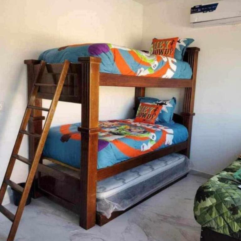 Gemela1 - Four-Bedroom House - 2