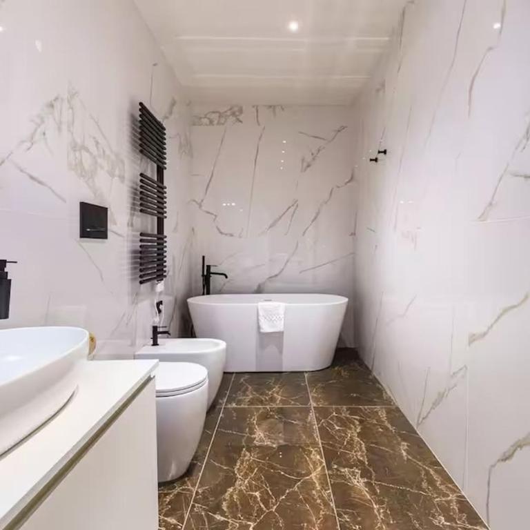Palazzo Venezia - Appartamento con 2 Camere da Letto - 5