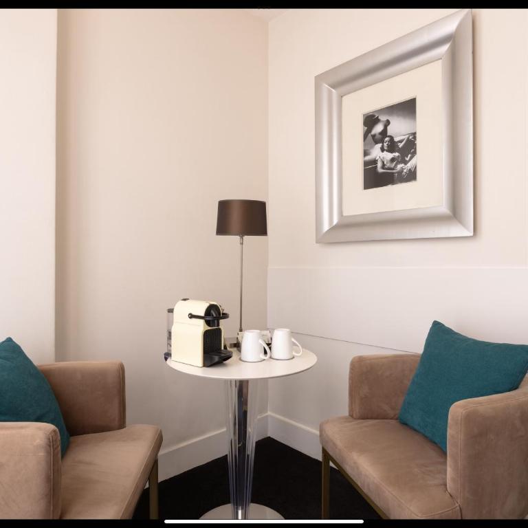 Hotel Renoir - The Superior room - 2