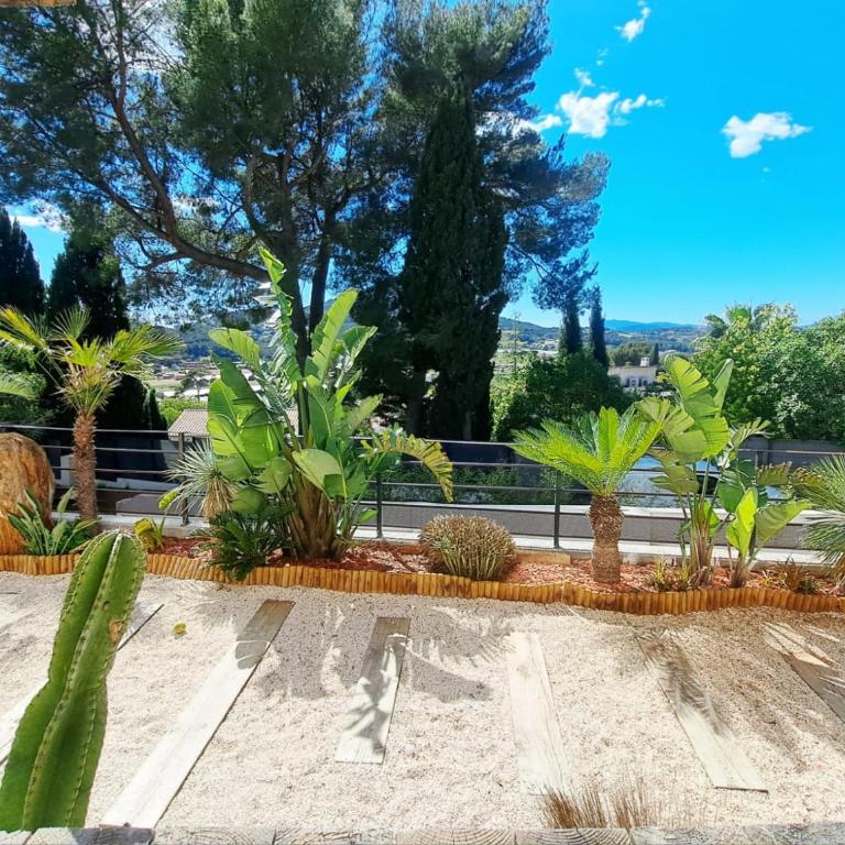 Le cocon de douceur entre pins et Méditerranée - Appartement 1 Chambre - Vue sur Jardin - 8
