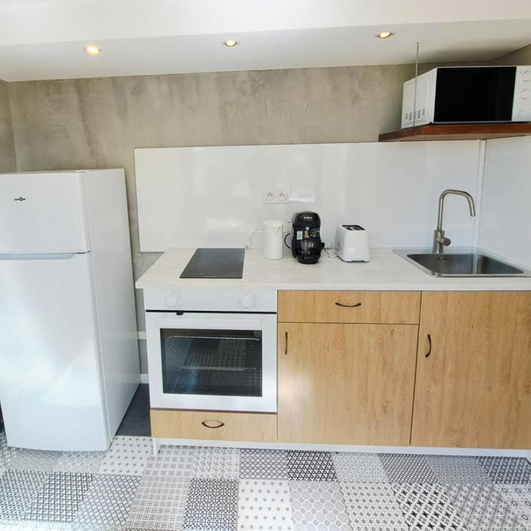 Le cocon de douceur entre pins et Méditerranée - Appartement 1 Chambre - Vue sur Jardin - 10