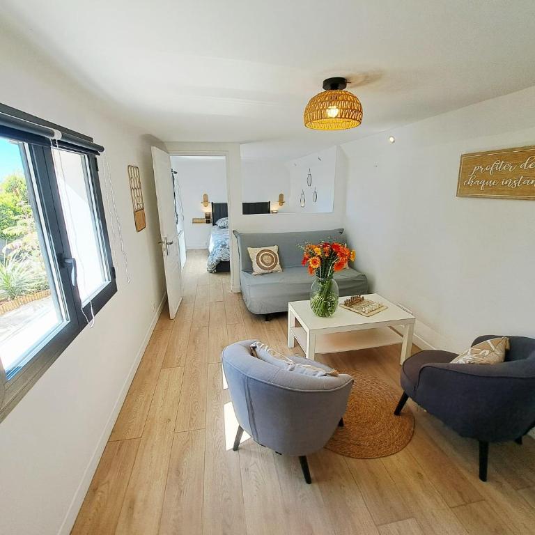 Le cocon de douceur entre pins et Méditerranée - Appartement 1 Chambre - Vue sur Jardin - 4