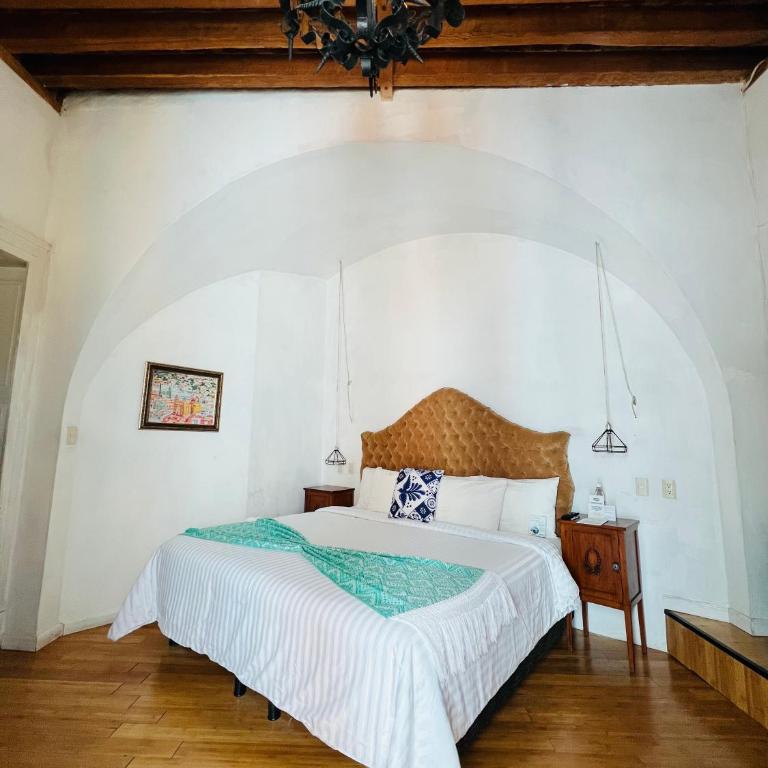 Mansion Von Humboldt - Suite with Balcony - 2
