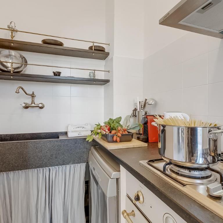 Boccaccio - Apartment with Balcony, Near Marina & Beach - Happy Rentals - Apartment with Balcony - 5