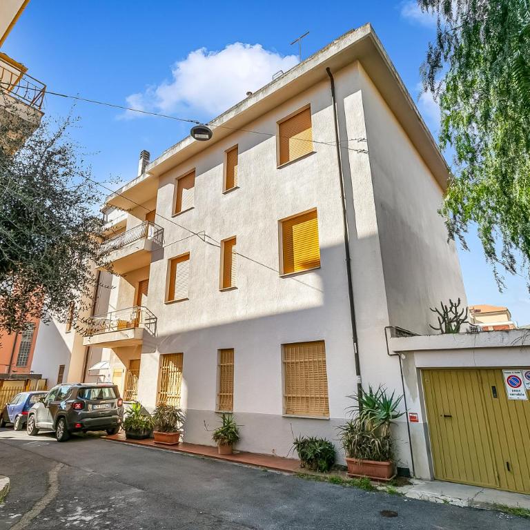 Boccaccio - Apartment with Balcony, Near Marina & Beach - Happy Rentals - Apartment with Balcony - 20