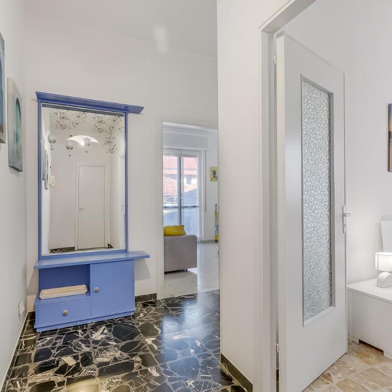 Verdi Loano Beach Apartment with Balcony - Happy Rentals - Apartment with Terrace - 10