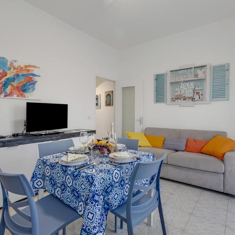Verdi Loano Beach Apartment with Balcony - Happy Rentals - Apartment with Terrace - 8