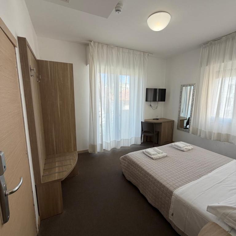 HOTEL TRIESTE - Camera Deluxe - 1
