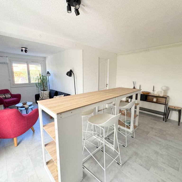 Appartement T2 avec grand jardin, parking et garage, a deux pas de la plage - One-Bedroom Apartment - 5