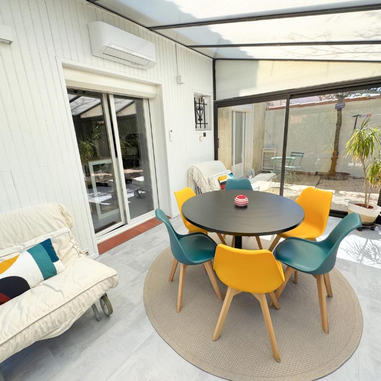 Appartement T2 avec grand jardin, parking et garage, a deux pas de la plage - One-Bedroom Apartment - 11