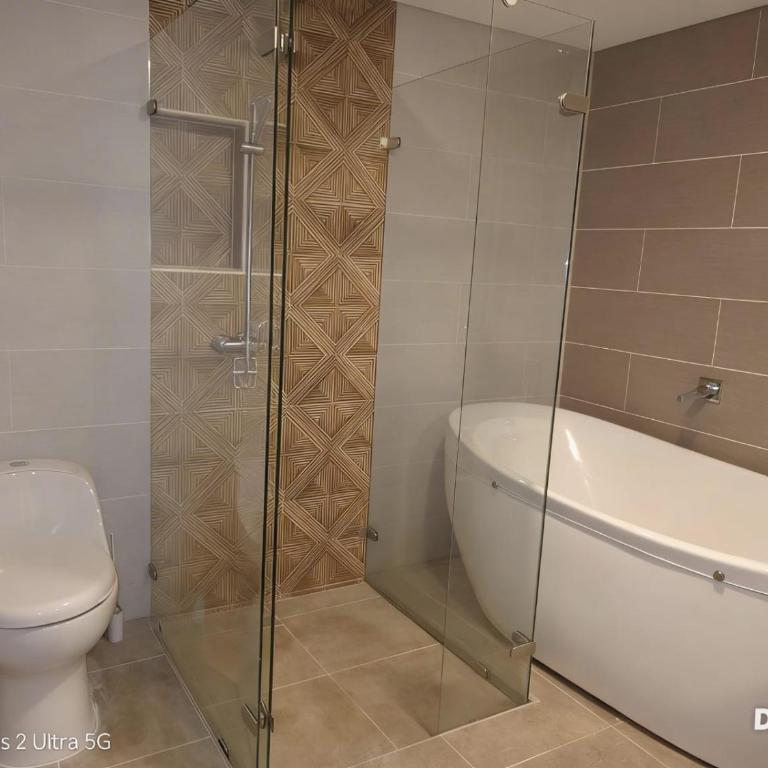 Room cerca al aeropuerto #1 - Habitación Doble con balcón - 16