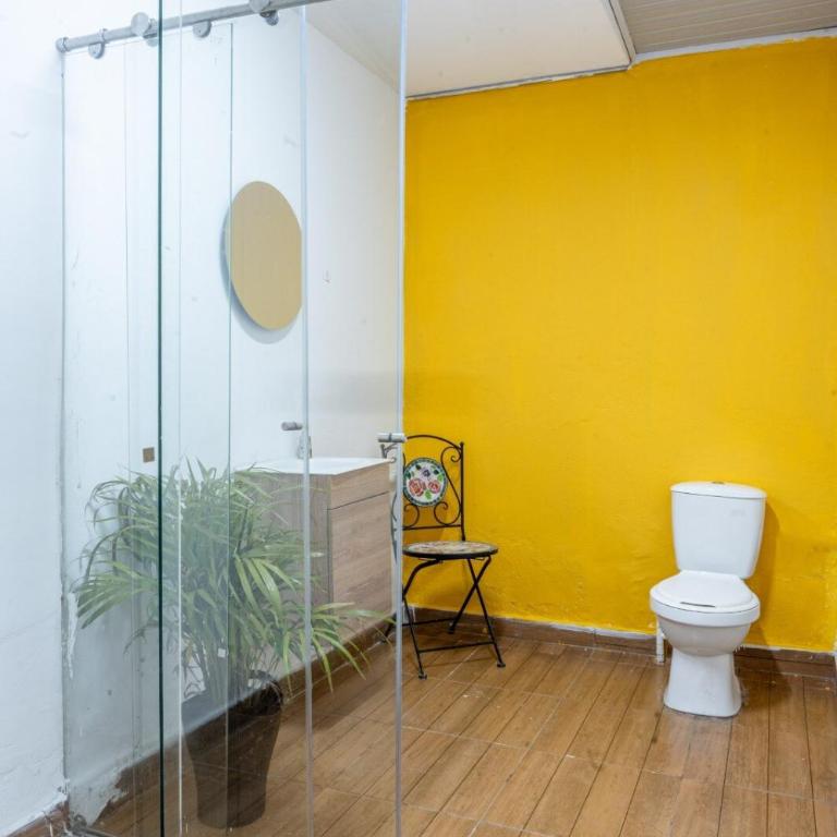 Spectacular 1950s house, centrally located and cozy - Five-Bedroom House - 3