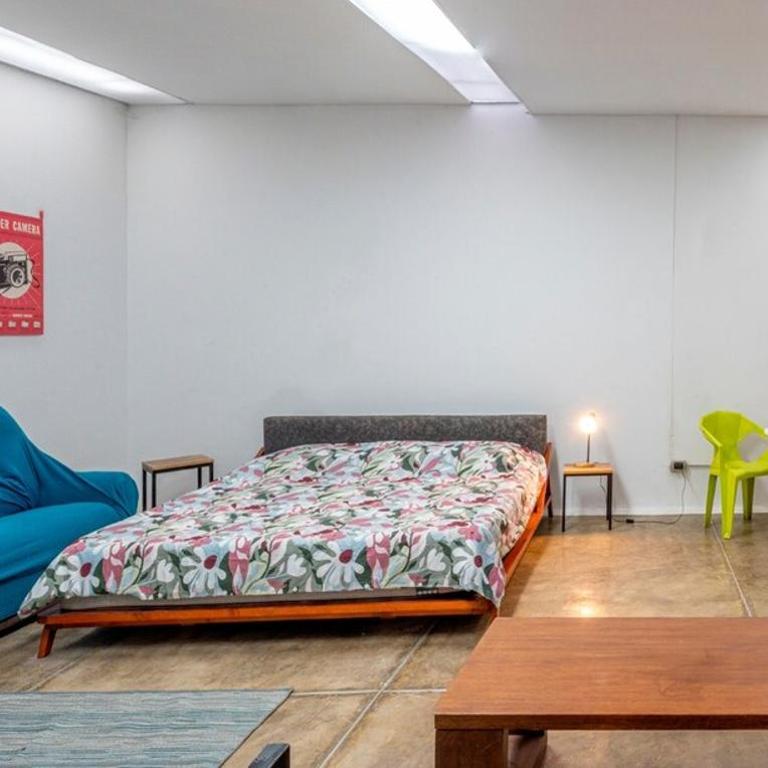 Spectacular 1950s house, centrally located and cozy - Five-Bedroom House - 17