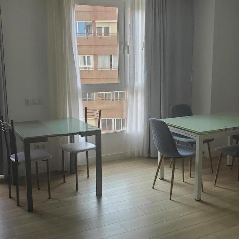 Downtown Las Palmas, steps from Canteras - Apartamento de 2 dormitorios - 9