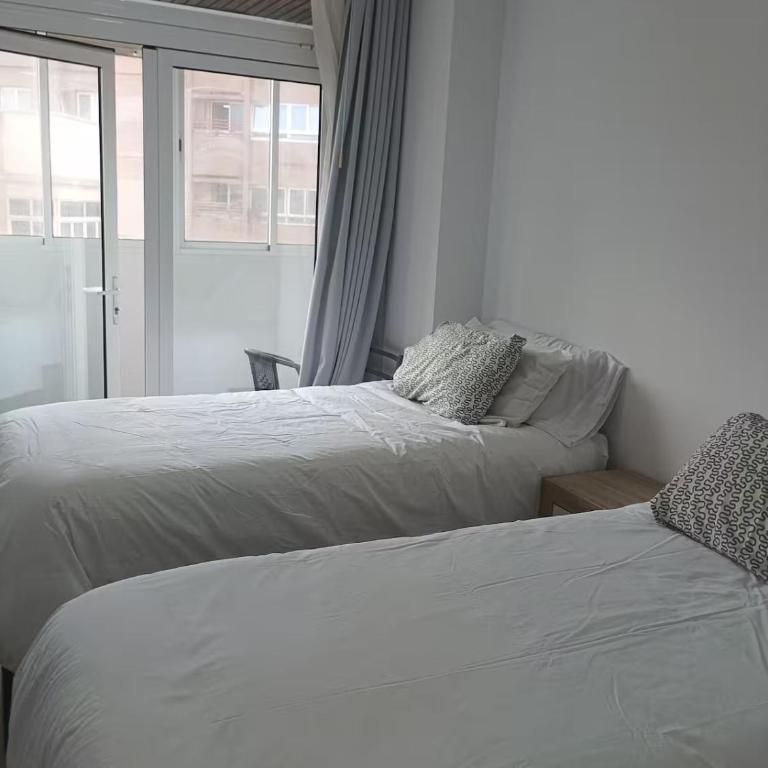 Downtown Las Palmas, steps from Canteras - Apartamento de 2 dormitorios - 33