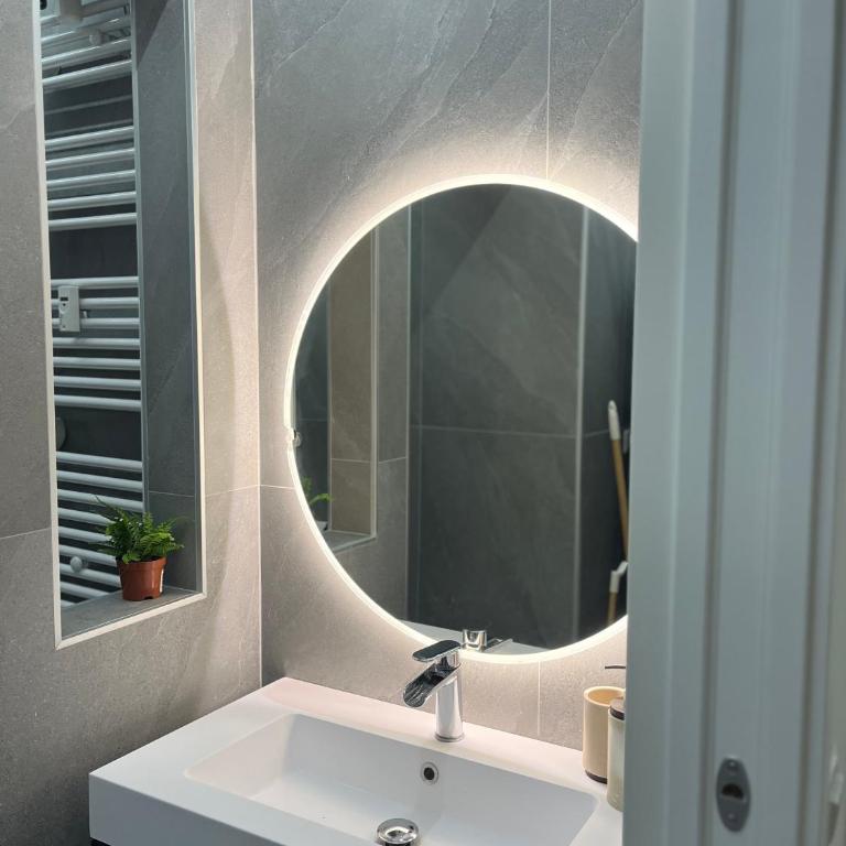 ESCANDAR SUITE Metro GAMBARA 1 min Parking 6euros per day - Appartamento con 1 Camera da Letto - 48