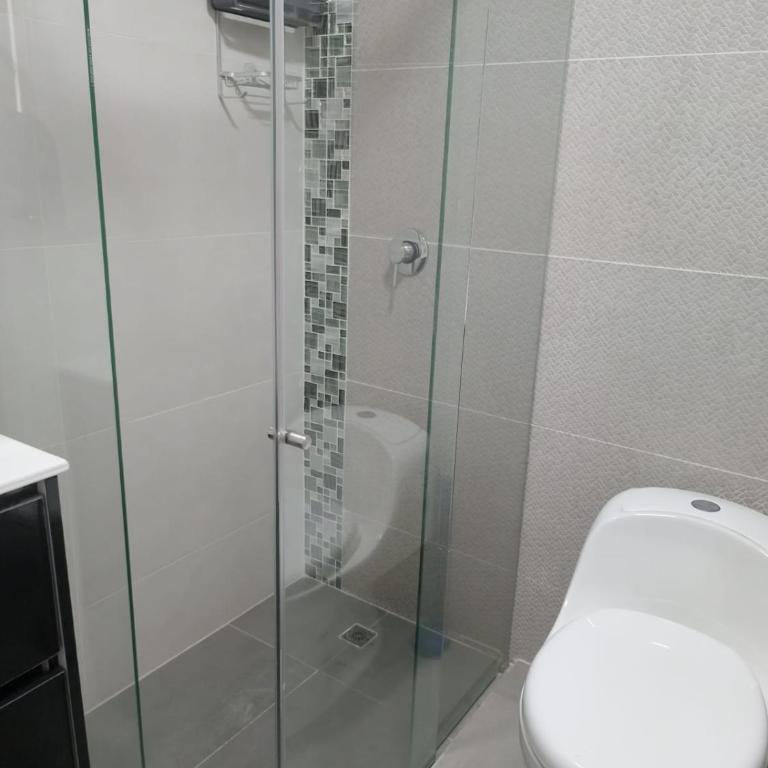 Room cerca al aeropuerto #2 - Double Room with Private Bathroom - 3