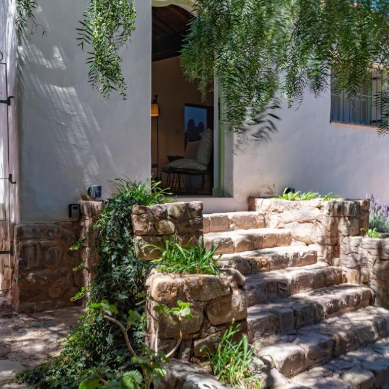 Spacious house with garden and private parking - Three-Bedroom House - 14