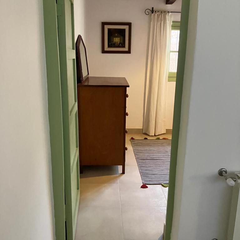 Spacious house with garden and private parking - Three-Bedroom House - 34