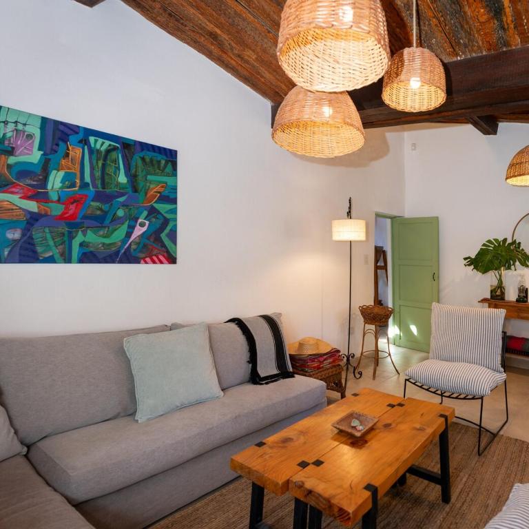 Spacious house with garden and private parking - Three-Bedroom House - 43