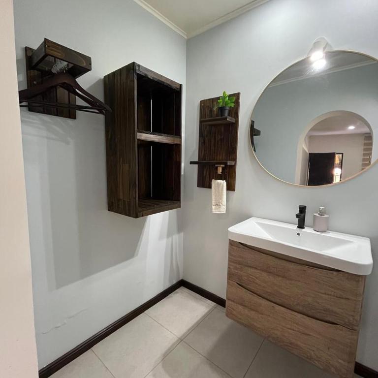 Serena Colonial Hotel Boutique - Double Room with Private Bathroom - 3