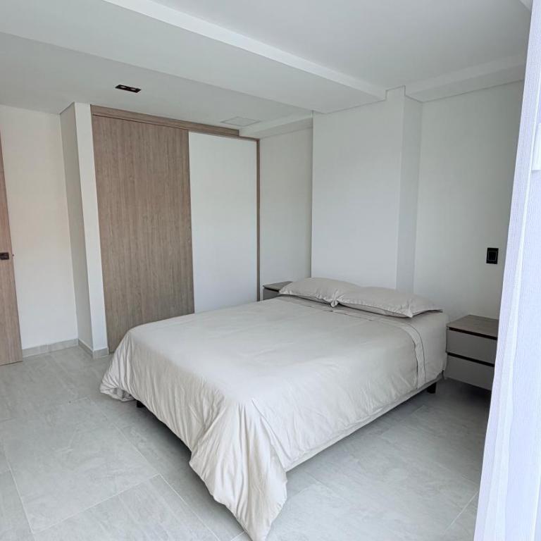 Apto Medellin Laureles ubicacion estrategica - Apartamento - 9