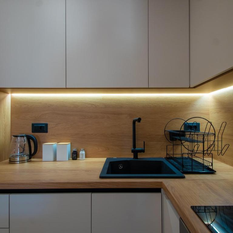 Premium Apartment 40 - One-Bedroom Apartment - 11