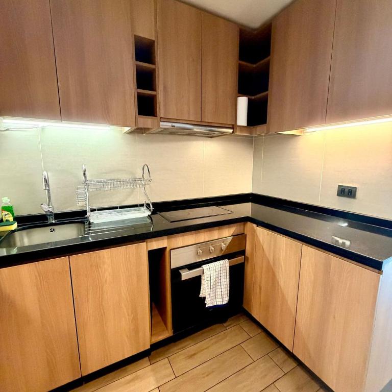 A pasos de Clinica - Parking - Cama King - Wifi - One-Bedroom Apartment - 20