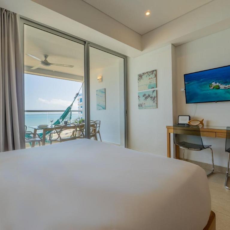Cartagena Beach by OMG Experience - Deluxe Suite with Sea View - 43
