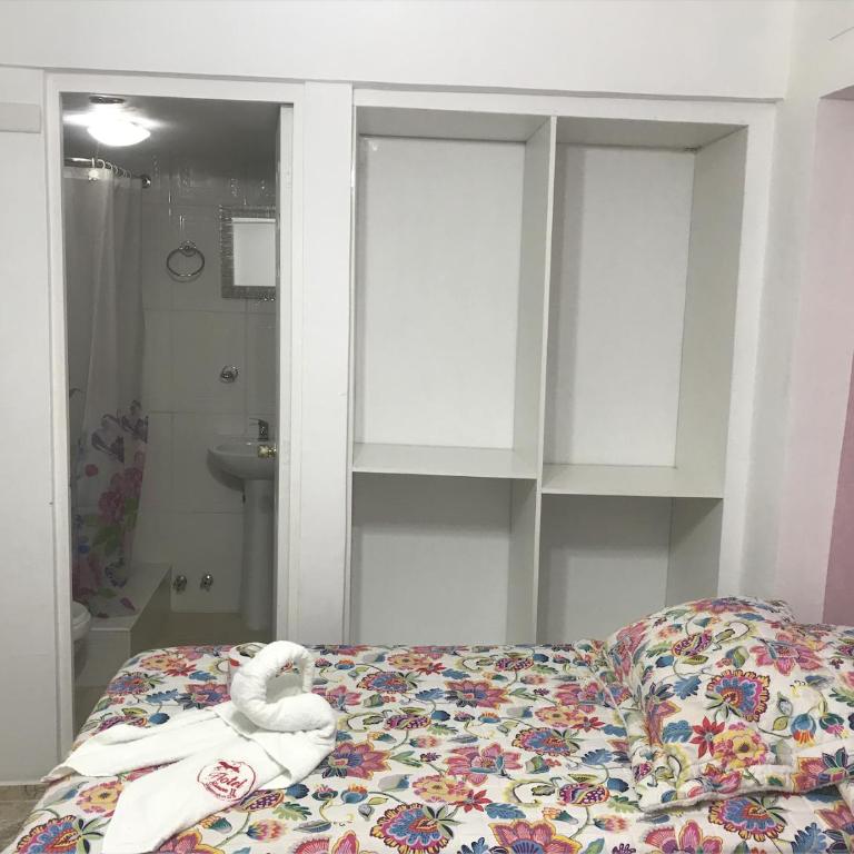 Hotel Simon II - Twin Room with Private Bathroom - 1