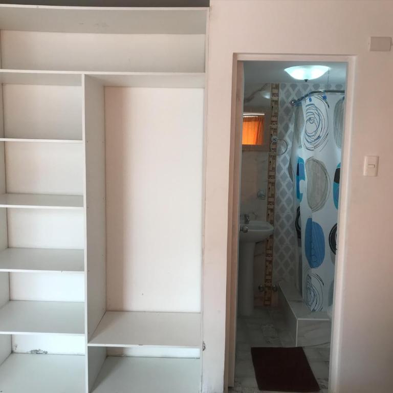 Hotel Simon II - Triple Room with Private Bathroom - 3