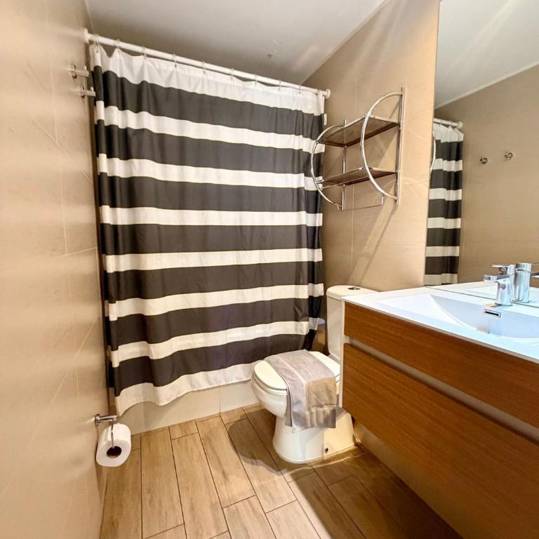 A pasos de Clinica - Parking - Cama King - Wifi - One-Bedroom Apartment - 23