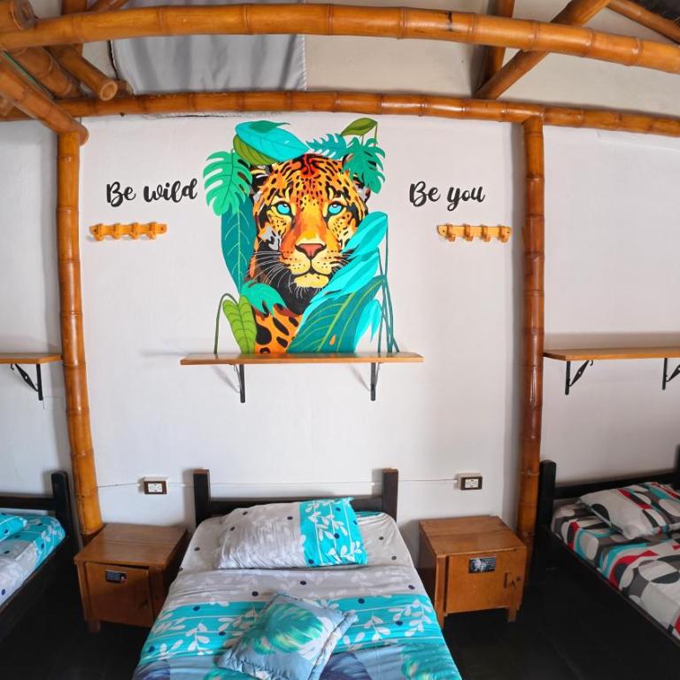 Hostal Bambu - Cama individual en habitación compartida mixta - 4
