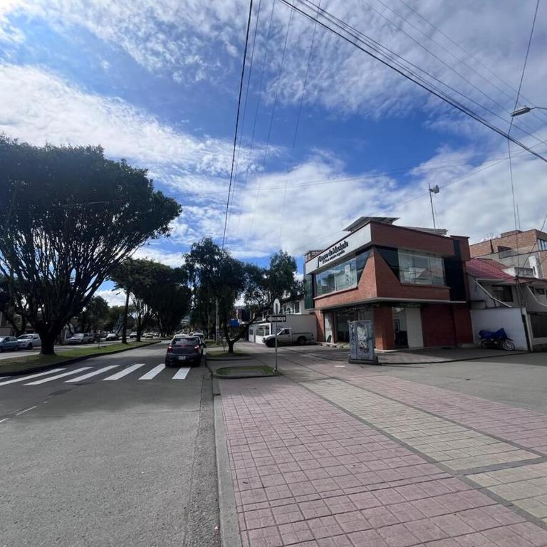 Alojamiento de Lujo con Jacuzzi y Jardín Privado - Two-Bedroom Apartment - 11