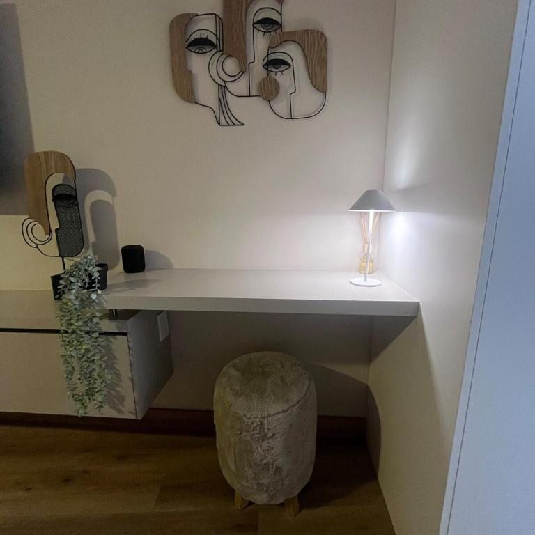 Alojamiento de Lujo con Jacuzzi y Jardín Privado - Two-Bedroom Apartment - 12