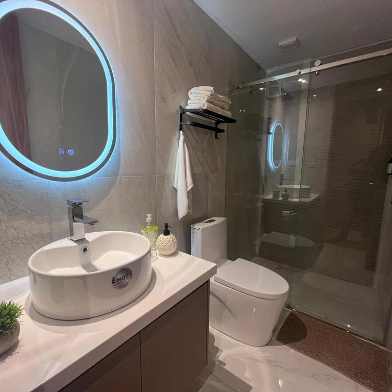 Alojamiento de Lujo con Jacuzzi y Jardín Privado - Two-Bedroom Apartment - 20
