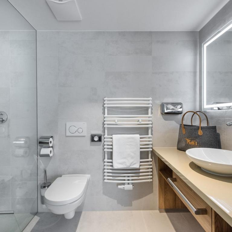 Hotel dasMEI - Doppelzimmer Eisvogel mit Balkon - 4