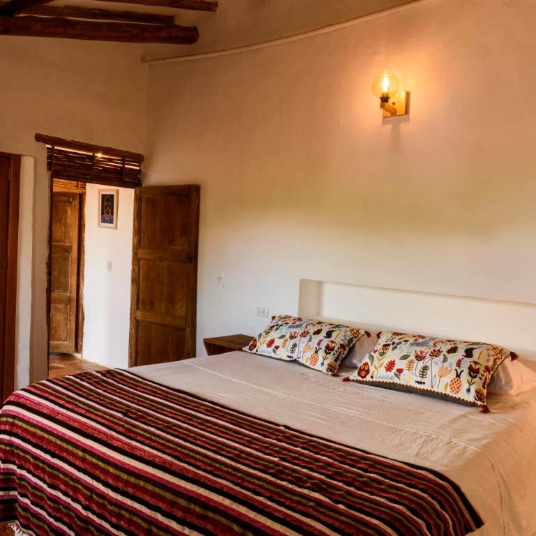 Romantic Colonial Charm Barichara w Jacuzzi - Deluxe Room - 2